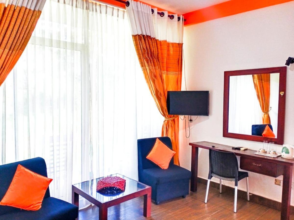 Bridge Hotel Negombo Kimbulapitiya Exterior photo