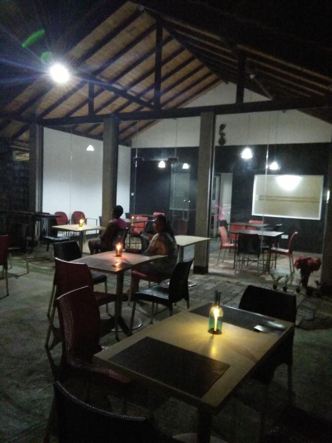 Bridge Hotel Negombo Kimbulapitiya Exterior photo