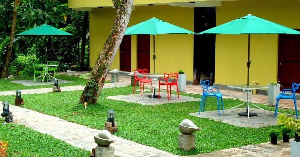 Bridge Hotel Negombo Kimbulapitiya Exterior photo